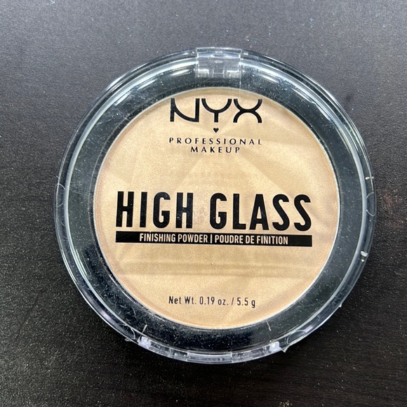 NYX - Picture 1 of 3